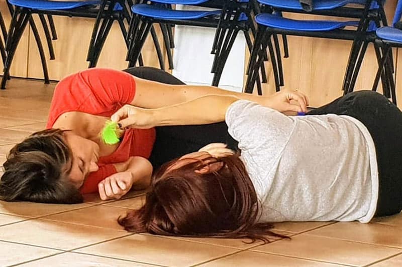 Danzamovimentoterapia Pescara, laboratorio “Educare al contatto”